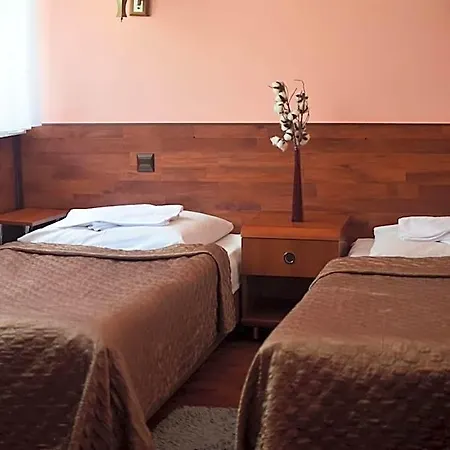 Skaut Hotel 2*